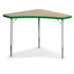 Curriculum Delta Table Desk – 36